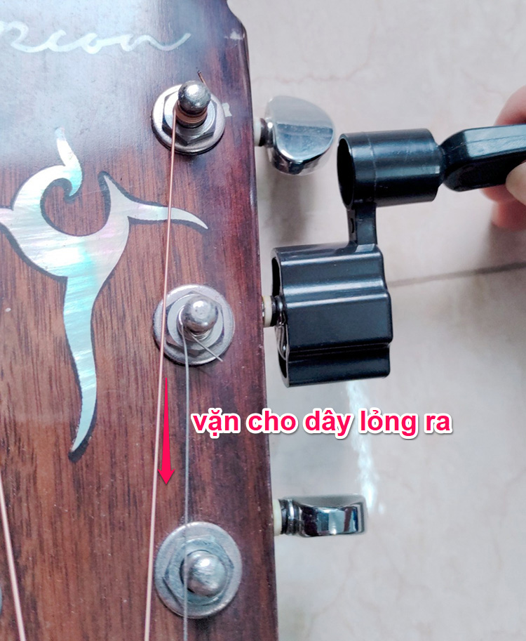 Tay quay khóa đàn Guitar